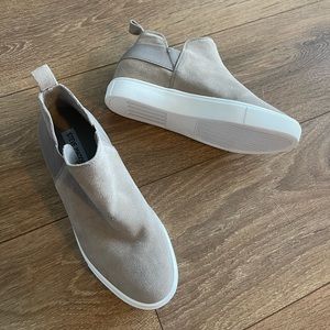 Never worn size 7.5 Steve Madden booties